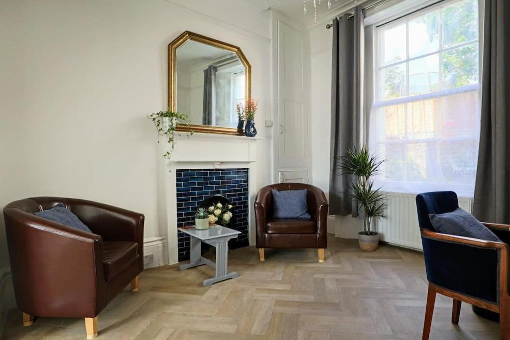 4 Bed Home 3 Mins From Harbour + Sandy Beach Folkestone Bagian luar foto