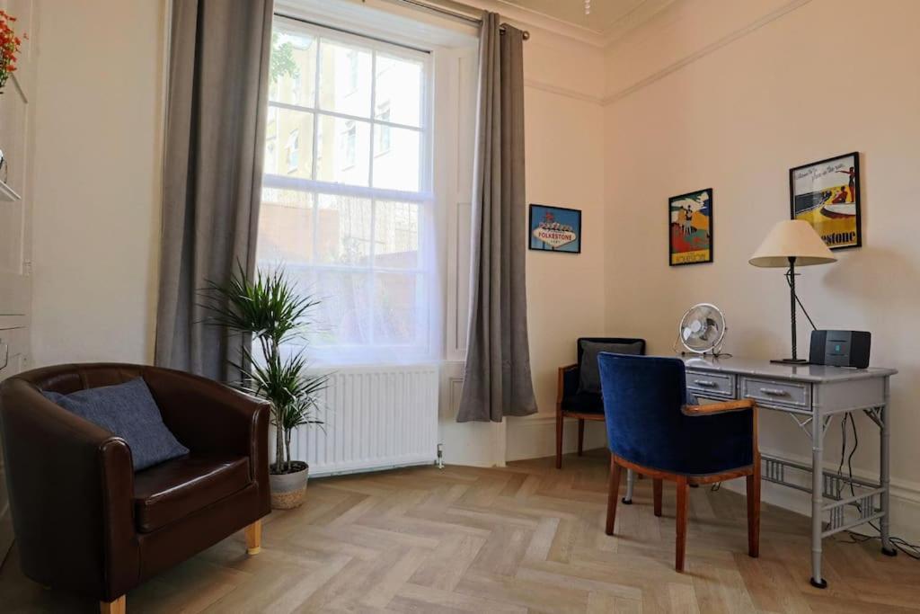 4 Bed Home 3 Mins From Harbour + Sandy Beach Folkestone Bagian luar foto