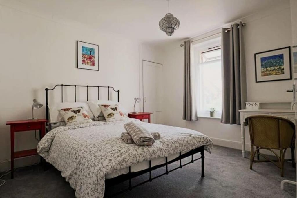 4 Bed Home 3 Mins From Harbour + Sandy Beach Folkestone Bagian luar foto